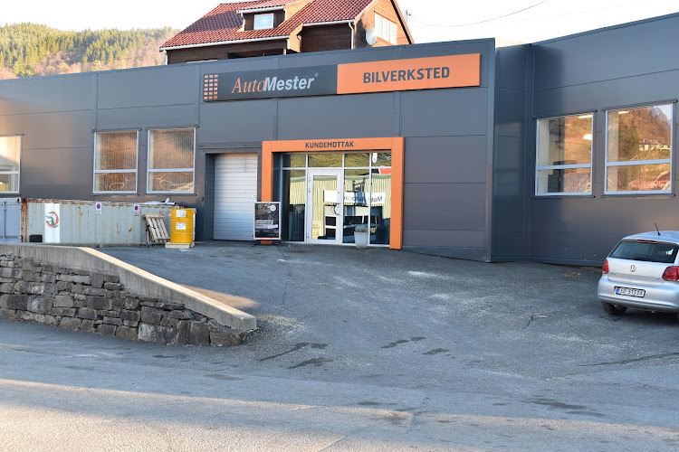 Bilde fra NONSLID BILSERVICE AS i Skjold