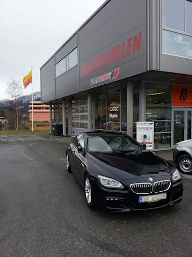 Bilde fra BILPLEIEHALLEN AS i Førde